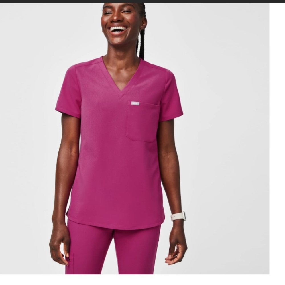 Raspberry sorbet Figs scrub top!